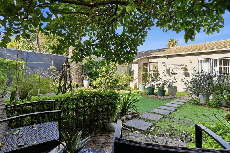 3 Bedroom Property for Sale in Table View Western Cape